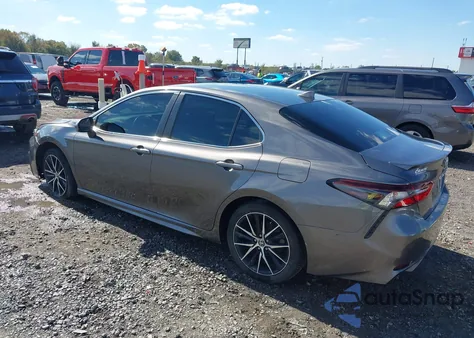 2021 Toyota Camry Se z USA, uszkodzony, nr VIN 4T1G11AK1MU522387